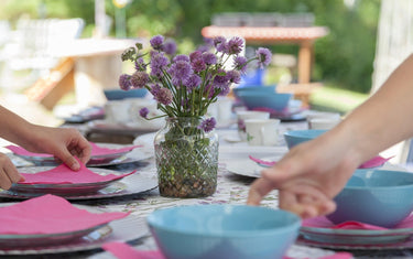 How to Choose the Perfect Polyester Tablecloth Color for Your Event