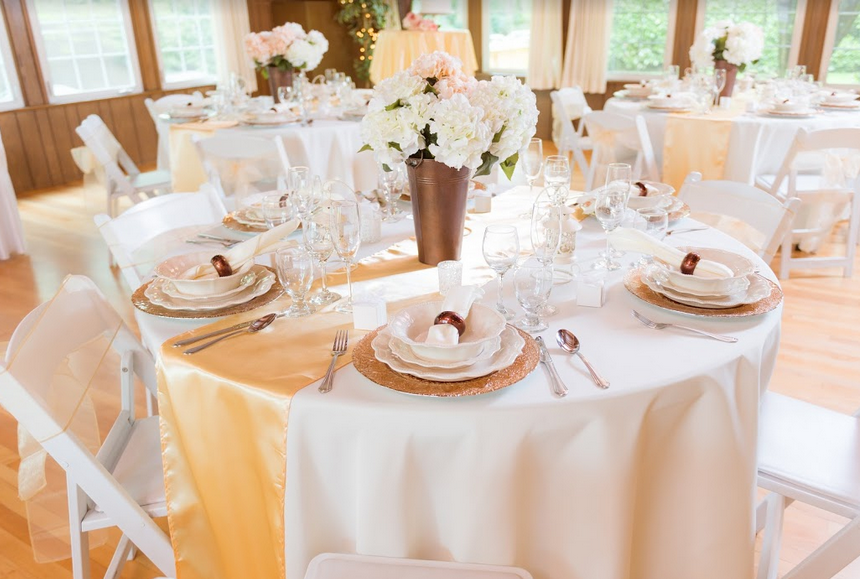 Captivating Linens Wedding Moment for Mobile Captivating Linens Wedding Moment for Mobile