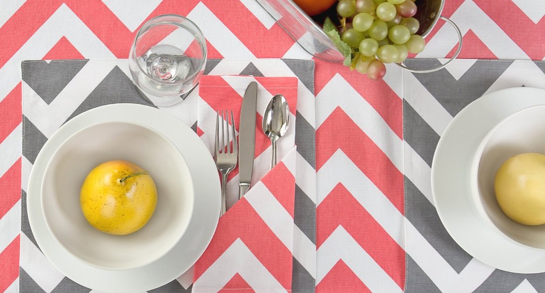 Bargain  60 x 84 in. Rectangular Chevron Cotton Tablecloth (14 Colors)