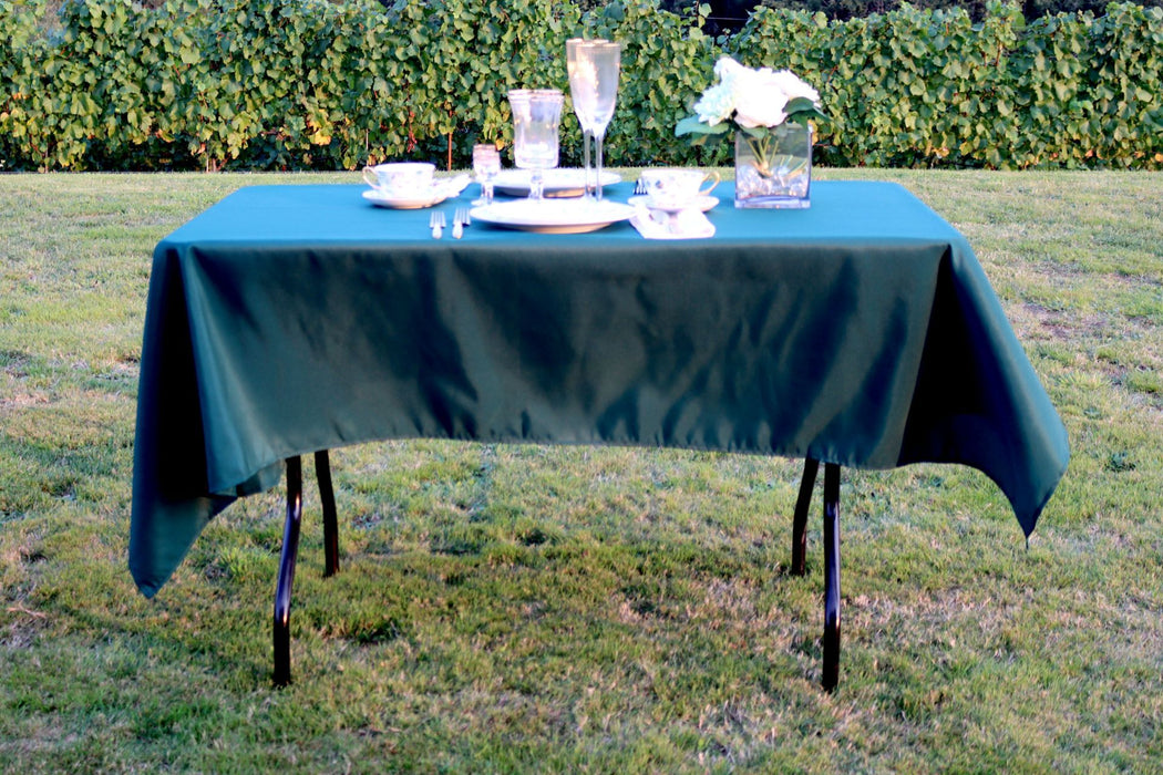 60 x 78 in. Rectangular Polyester Tablecloth Hunter Green